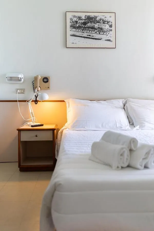 Hotel Flamengo Riccione 3*,